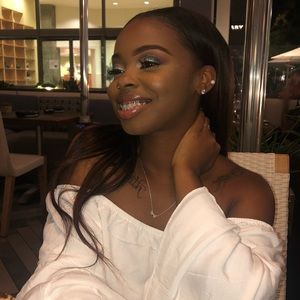 Meet your Posher, Nicole